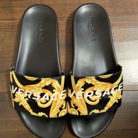 Versace slides size 11 - Picture 2 of 6